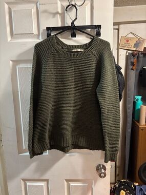 Faded Glory Olive Green Ribbed Knit Crewneck Sweater